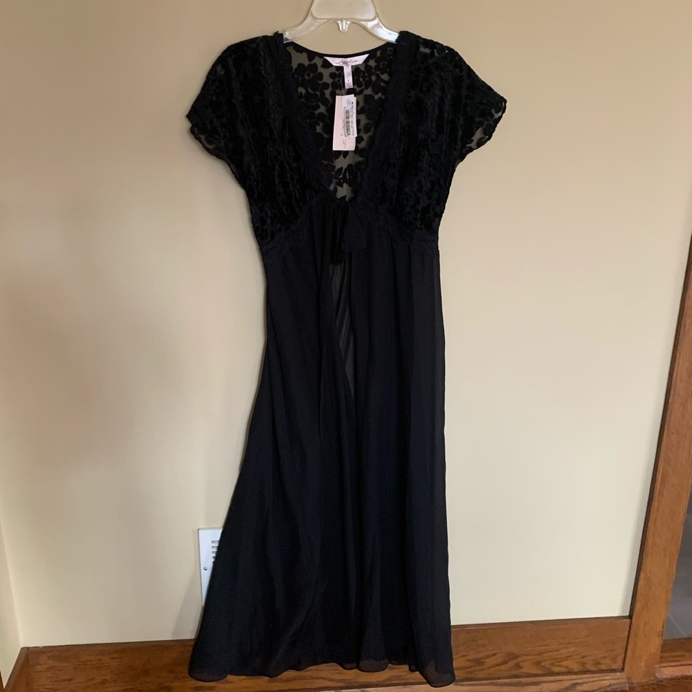 NWT Stunning Belle Nuit robe